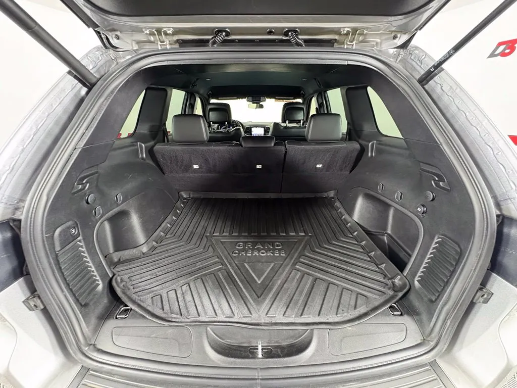 Jeep Grand Cherokee photo 43