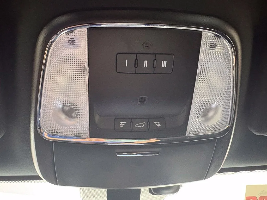 Jeep Grand Cherokee photo 27
