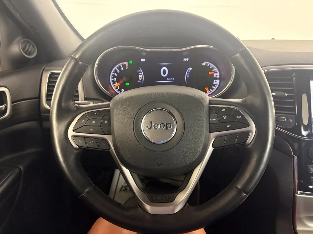 Jeep Grand Cherokee photo 16