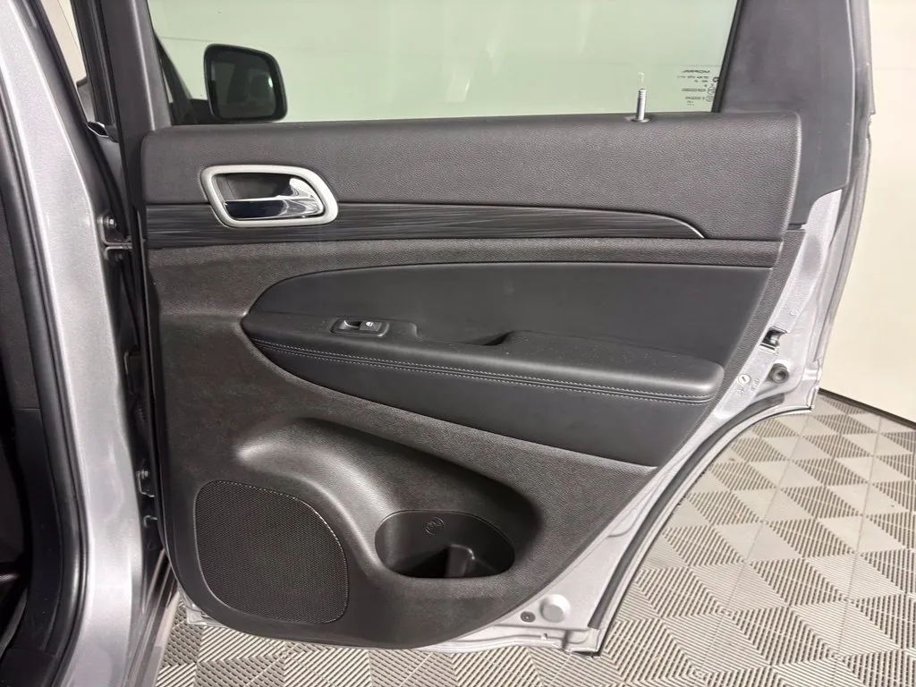 Jeep Grand Cherokee photo 41