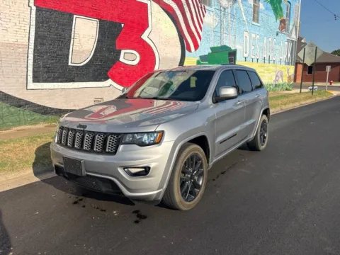 Silver 2021 Jeep Grand Cherokee Laredo X for sale in Des Arc, AR