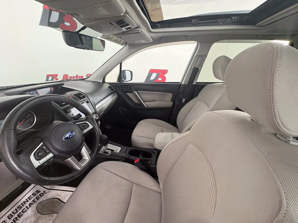 Subaru Forester photo 10