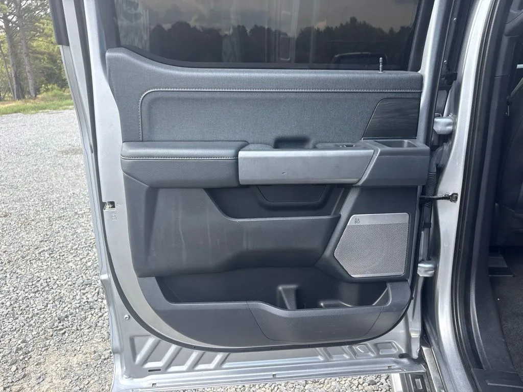 Ford F-150 photo 18