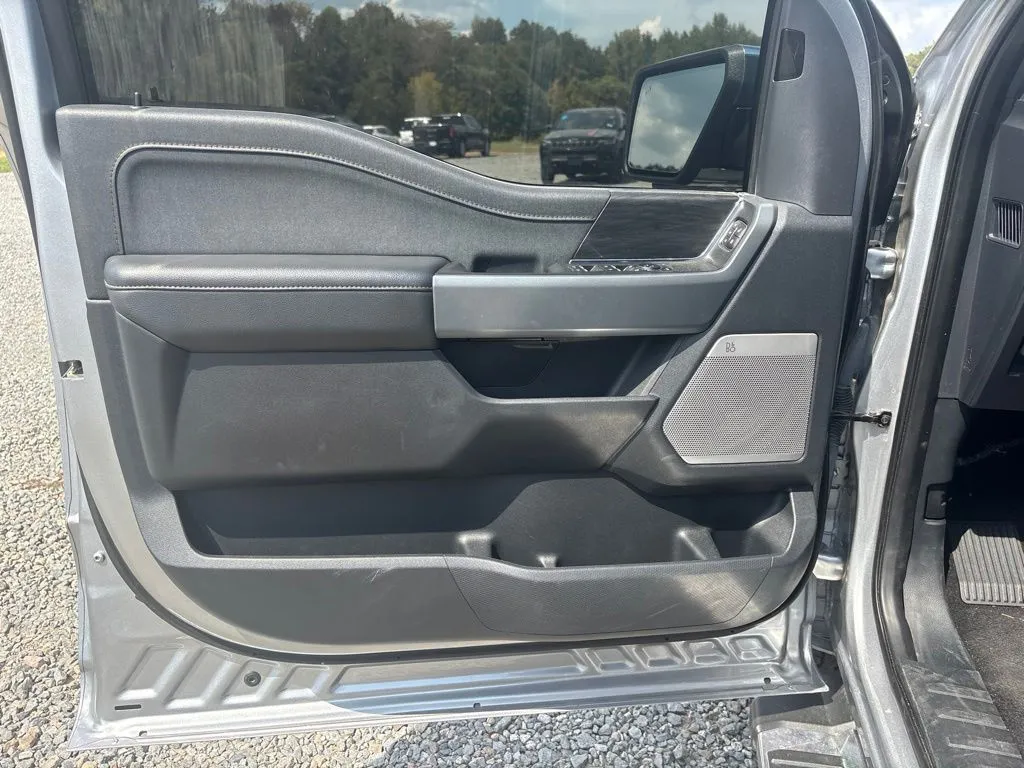 Ford F-150 photo 10