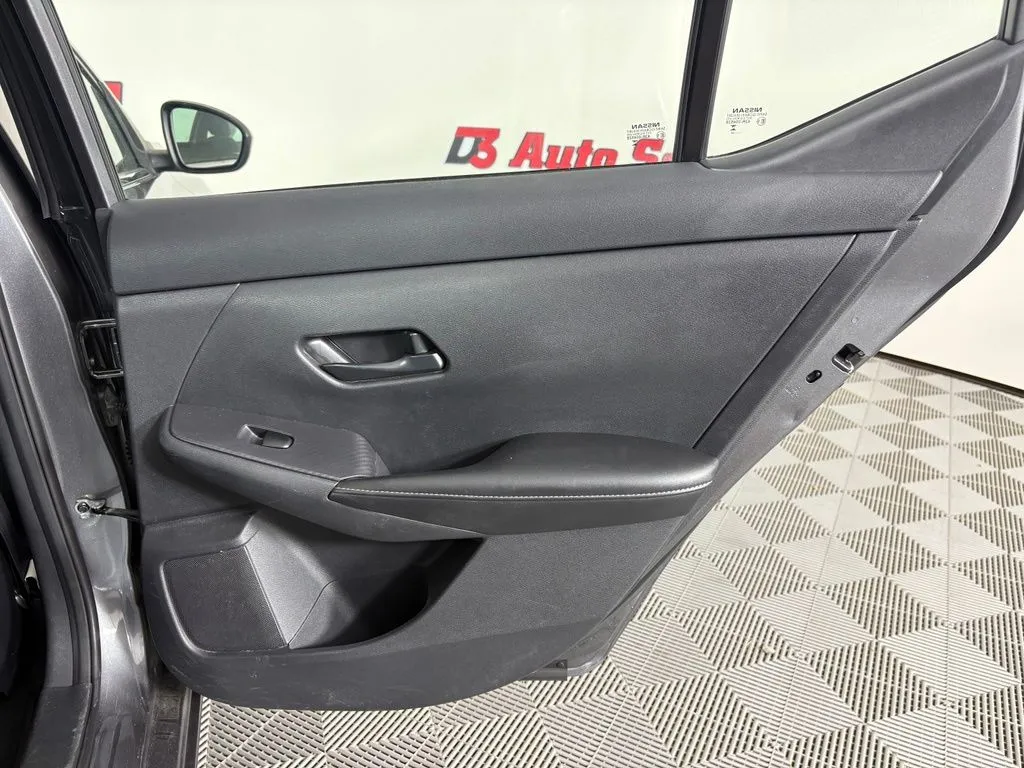 Nissan Sentra photo 38