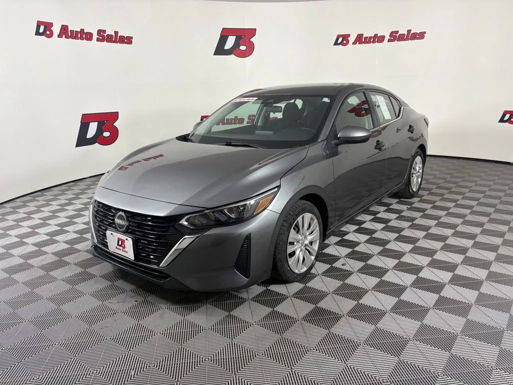 Nissan Sentra photo 2