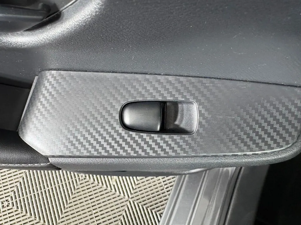 Nissan Sentra photo 36