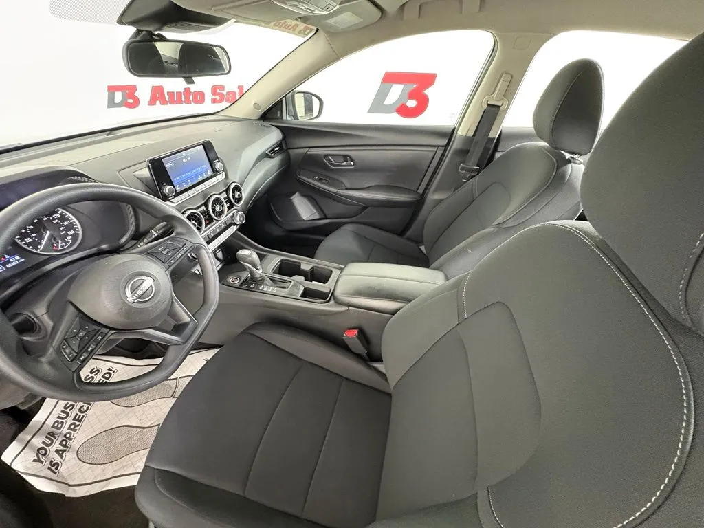Nissan Sentra photo 10