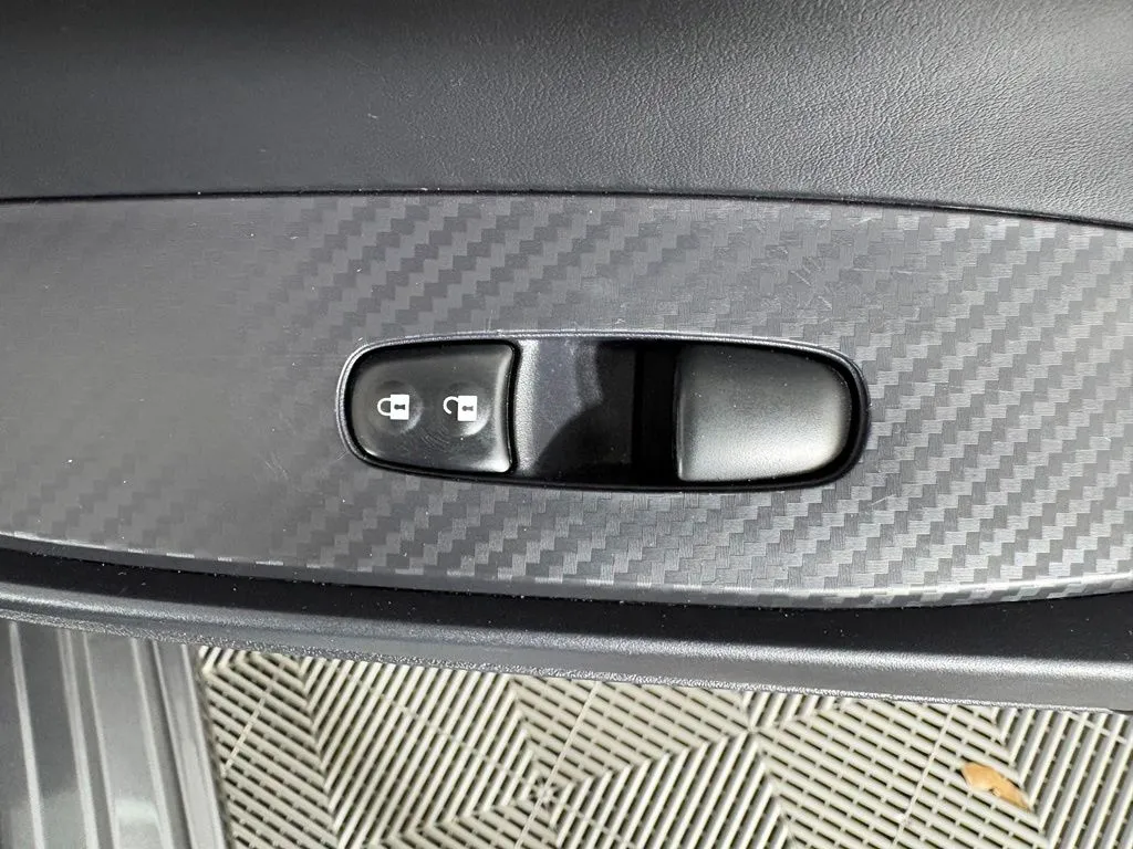 Nissan Sentra photo 31