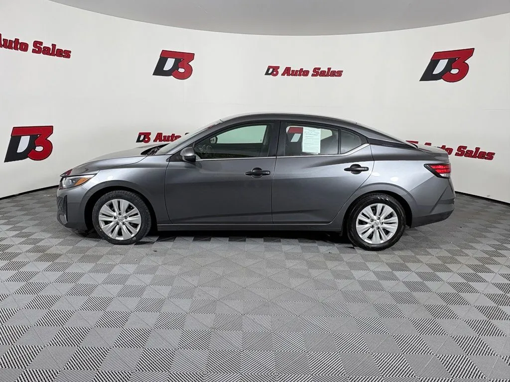 Nissan Sentra photo 3