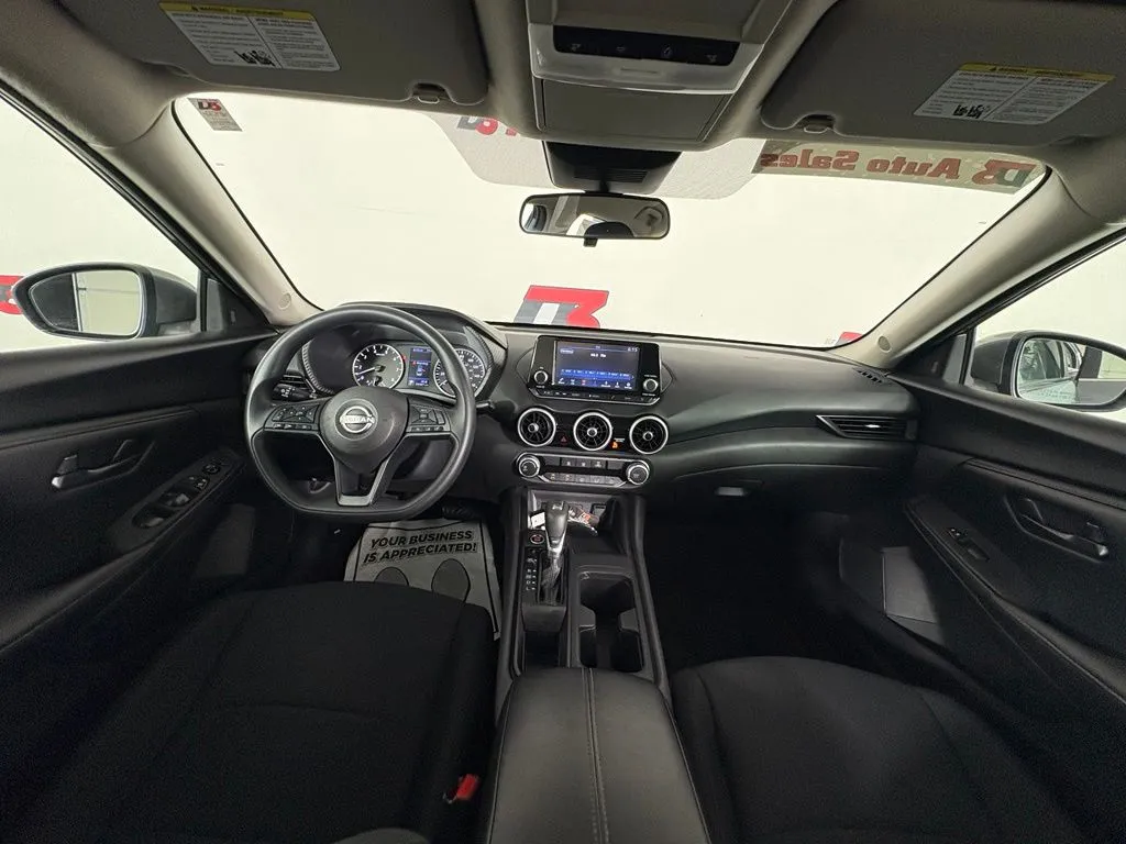 Nissan Sentra photo 32