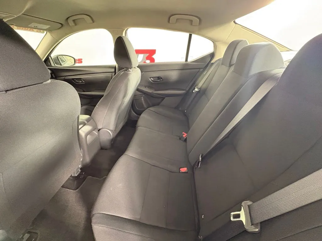 Nissan Sentra photo 34