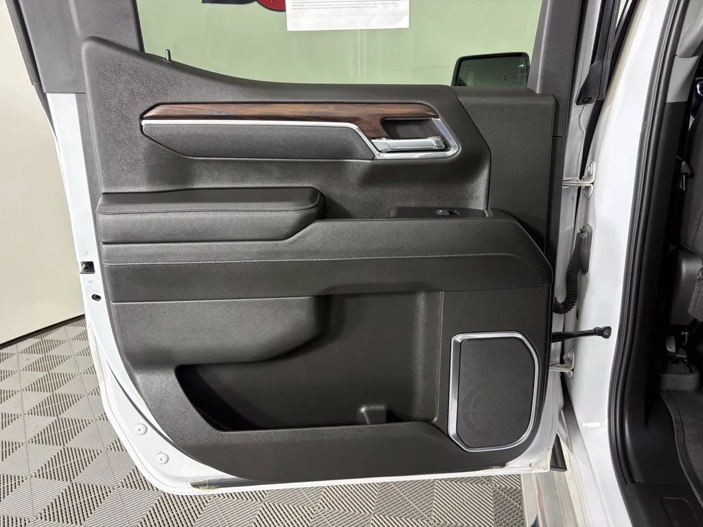 GMC Sierra photo 43
