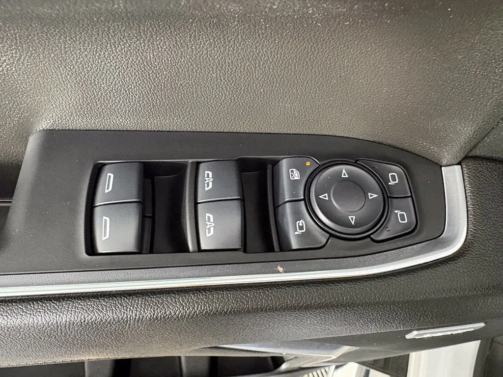 GMC Sierra photo 15