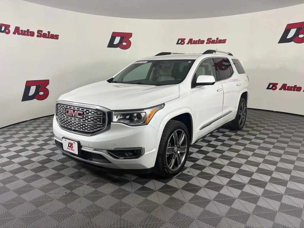 GMC Acadia photo 2