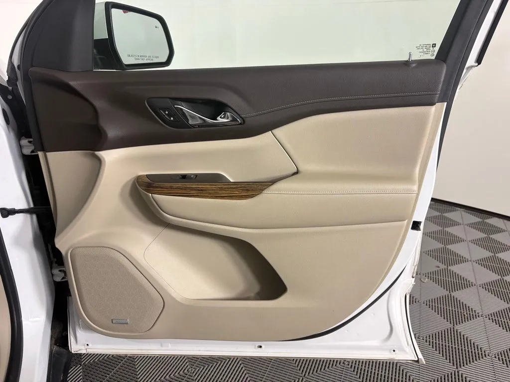GMC Acadia photo 40