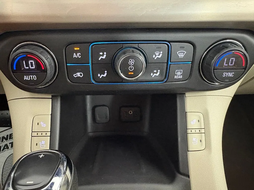 GMC Acadia photo 27