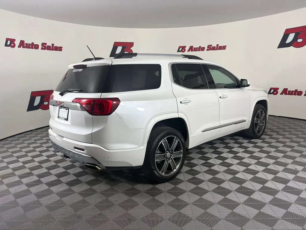 GMC Acadia photo 6
