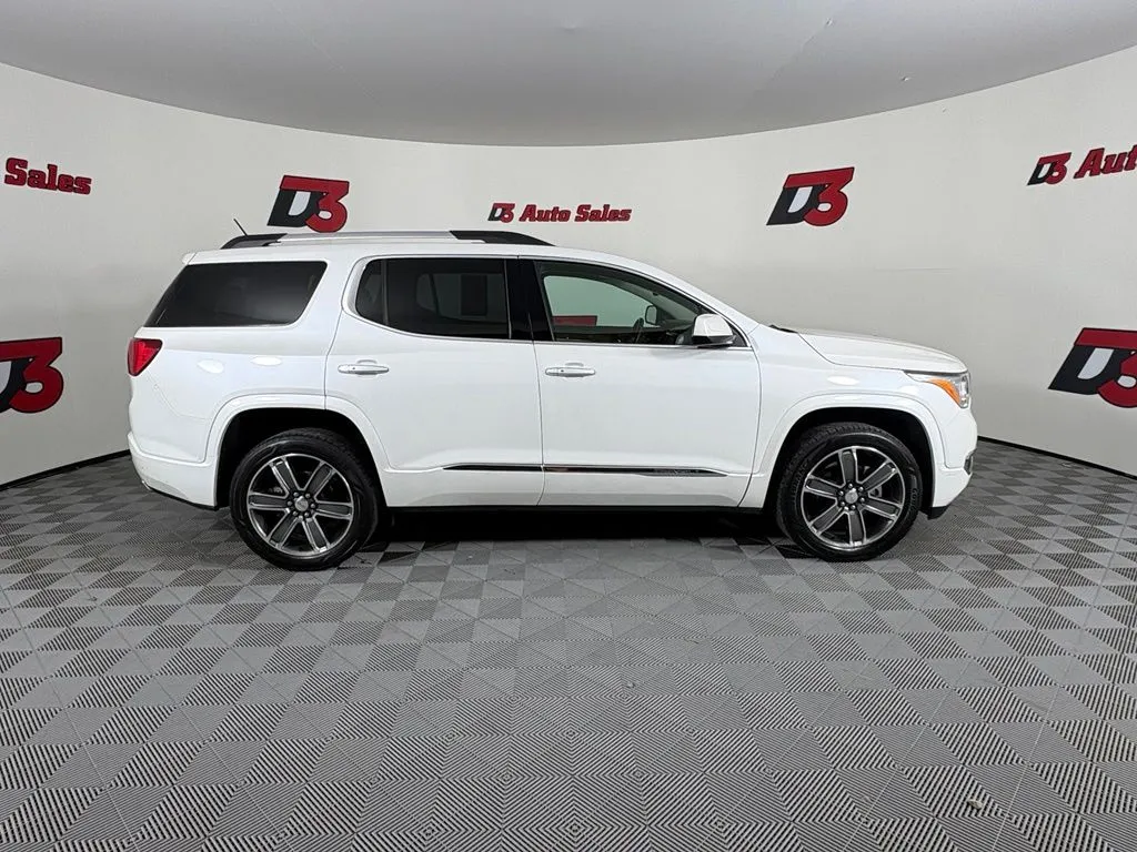 GMC Acadia photo 7