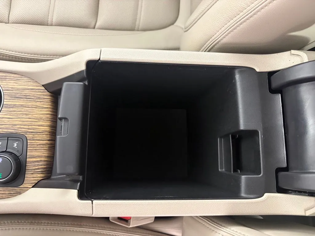 GMC Acadia photo 36