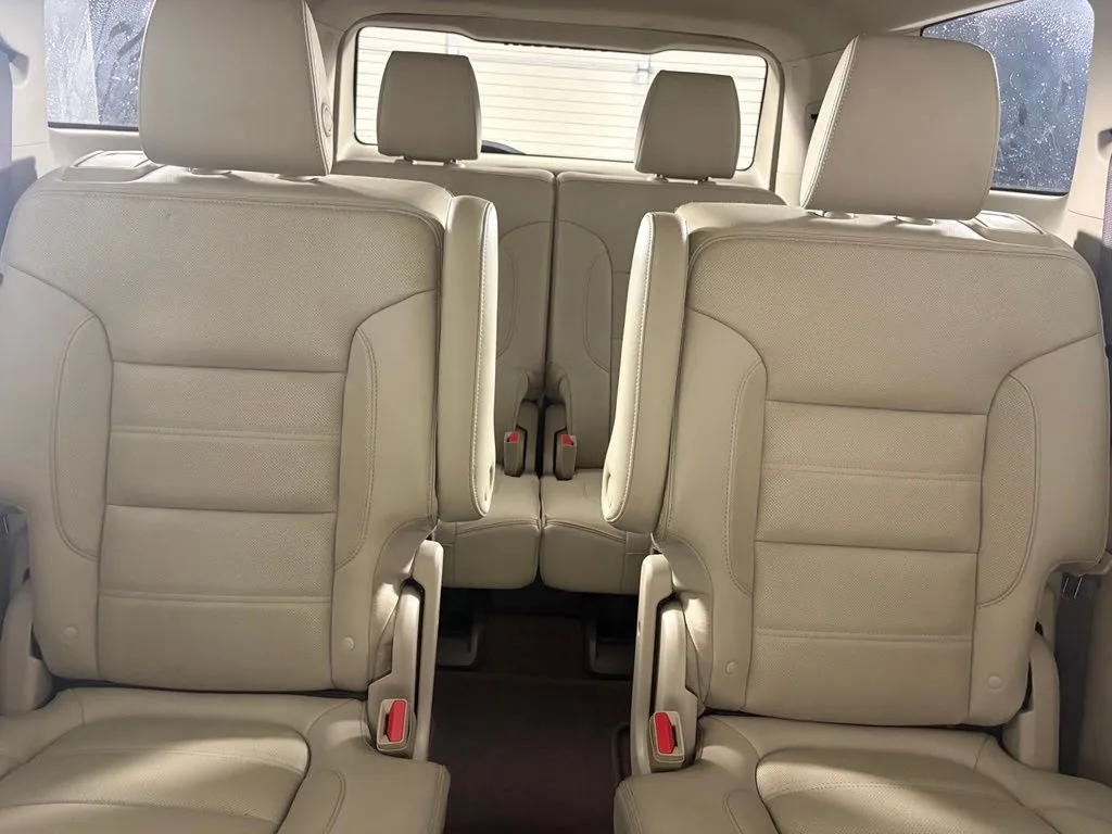 GMC Acadia photo 44