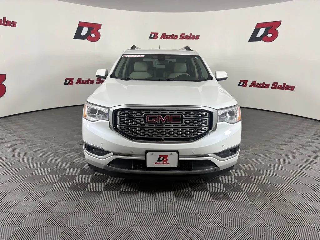 GMC Acadia photo 9