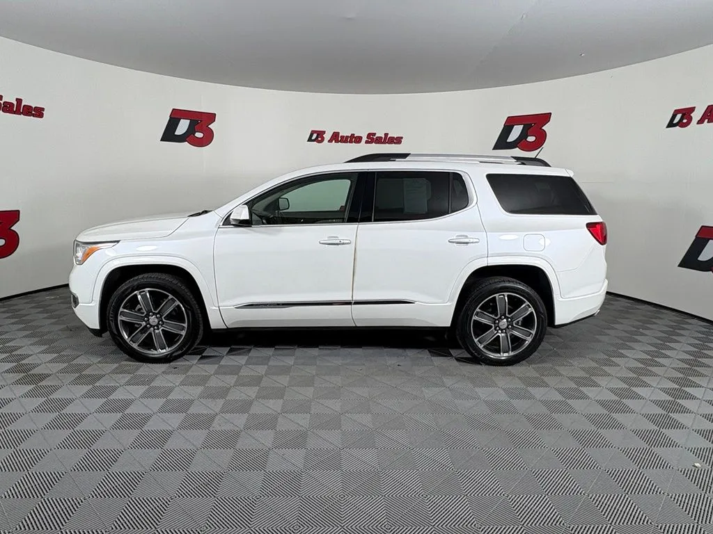 GMC Acadia photo 3