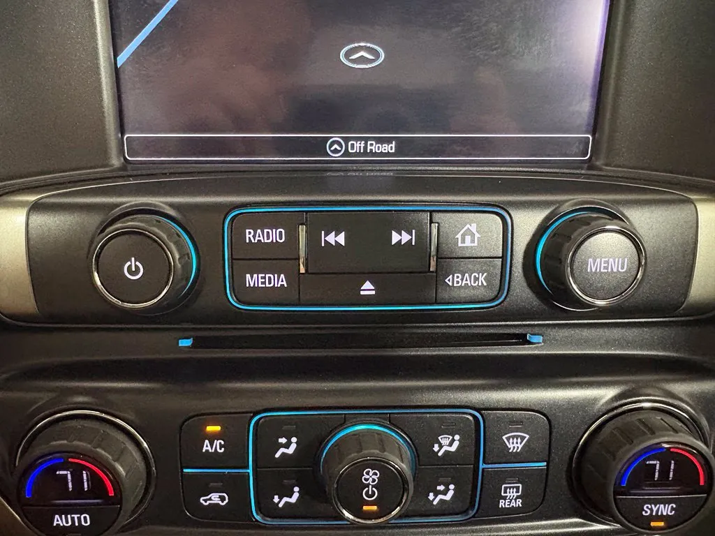 Chevrolet Silverado photo 26