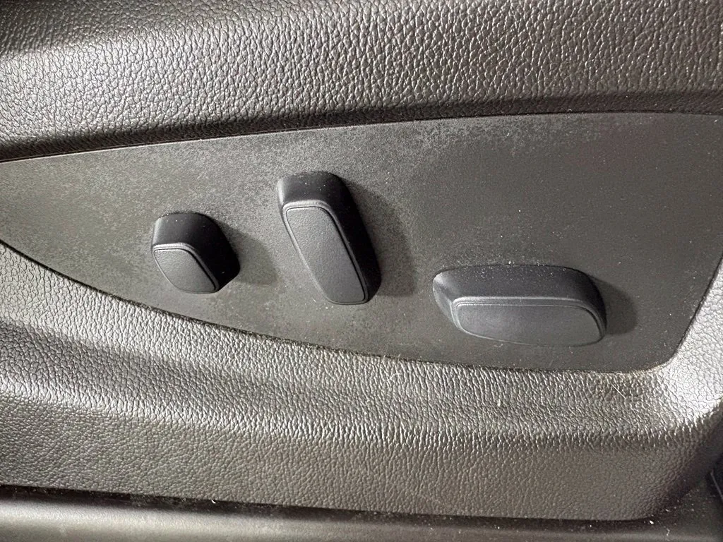 Chevrolet Silverado photo 36