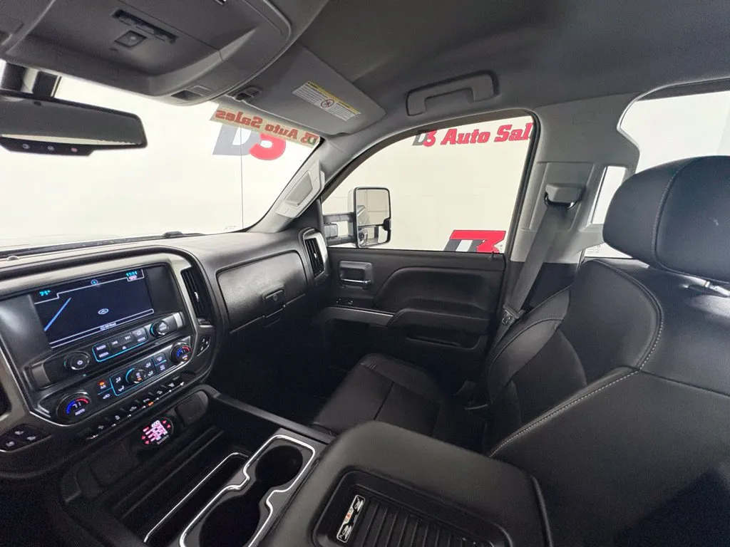 Chevrolet Silverado photo 30