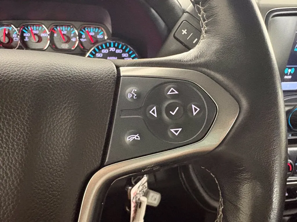 Chevrolet Silverado photo 21