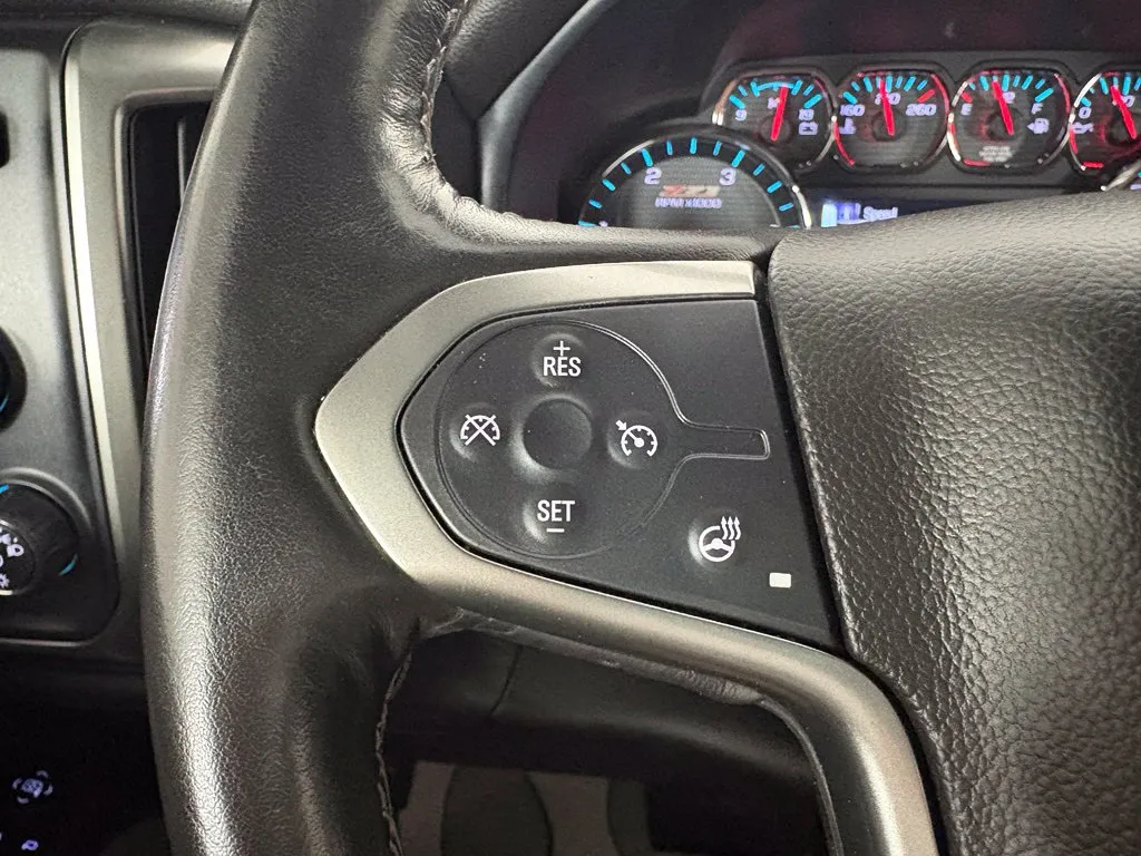 Chevrolet Silverado photo 20