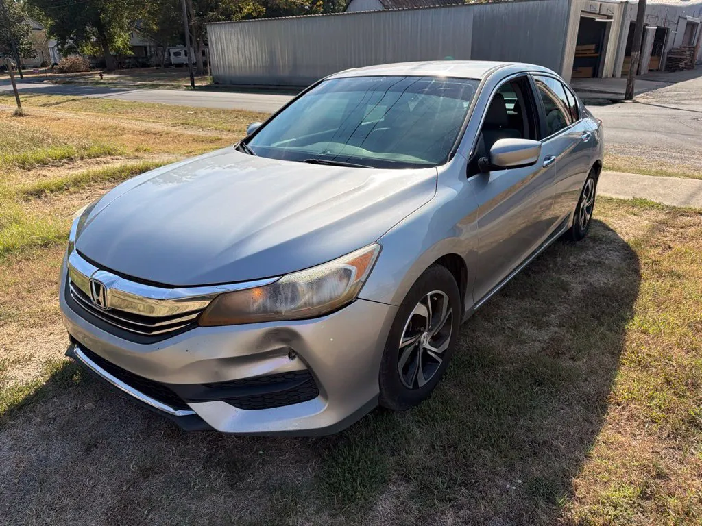 Honda Accord photo 6