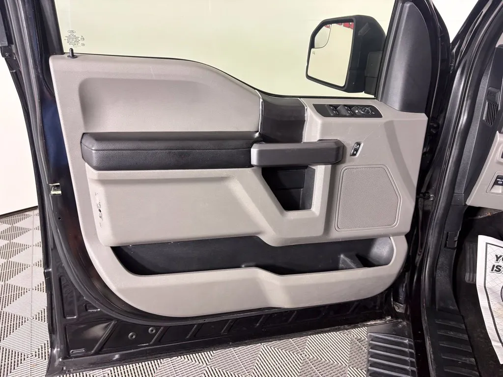 Ford F-150 photo 14