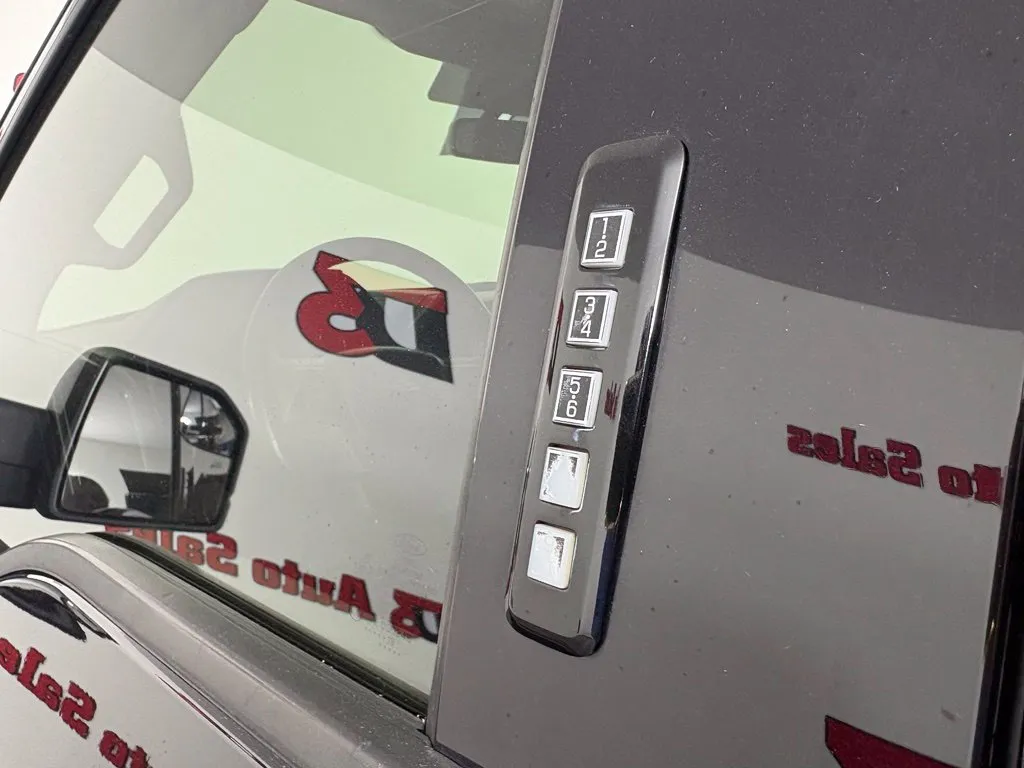 Ford F-150 photo 11