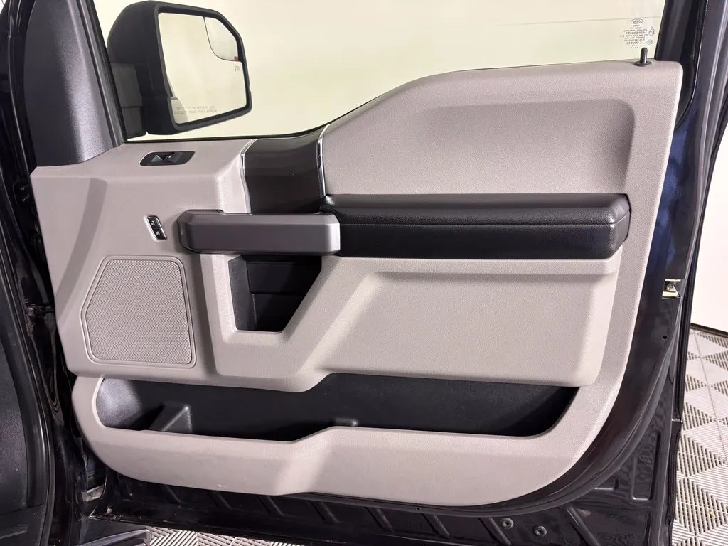 Ford F-150 photo 37