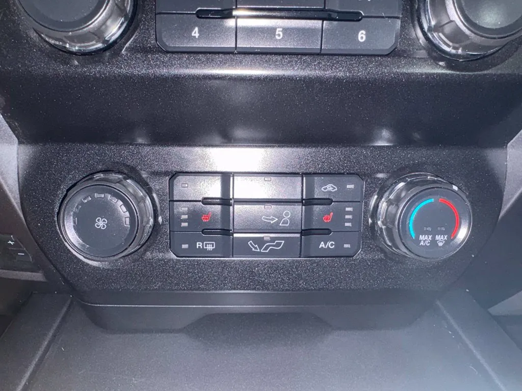 Ford F-150 photo 28