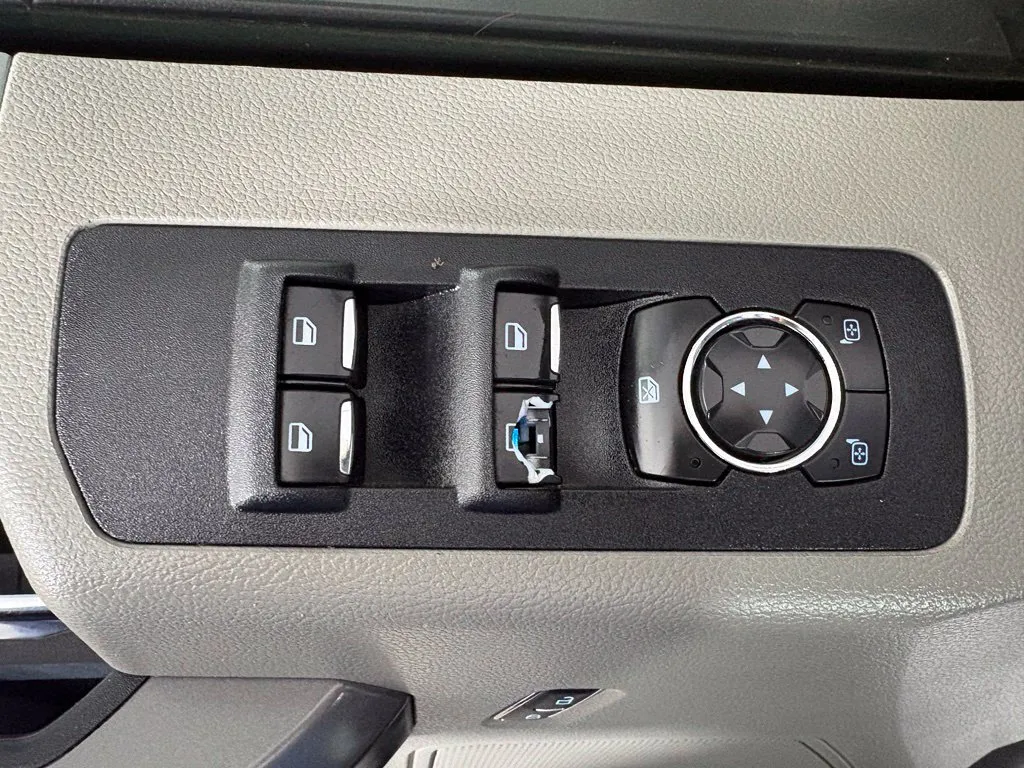 Ford F-150 photo 15