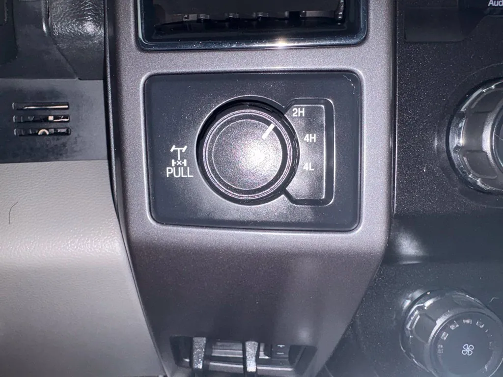 Ford F-150 photo 29