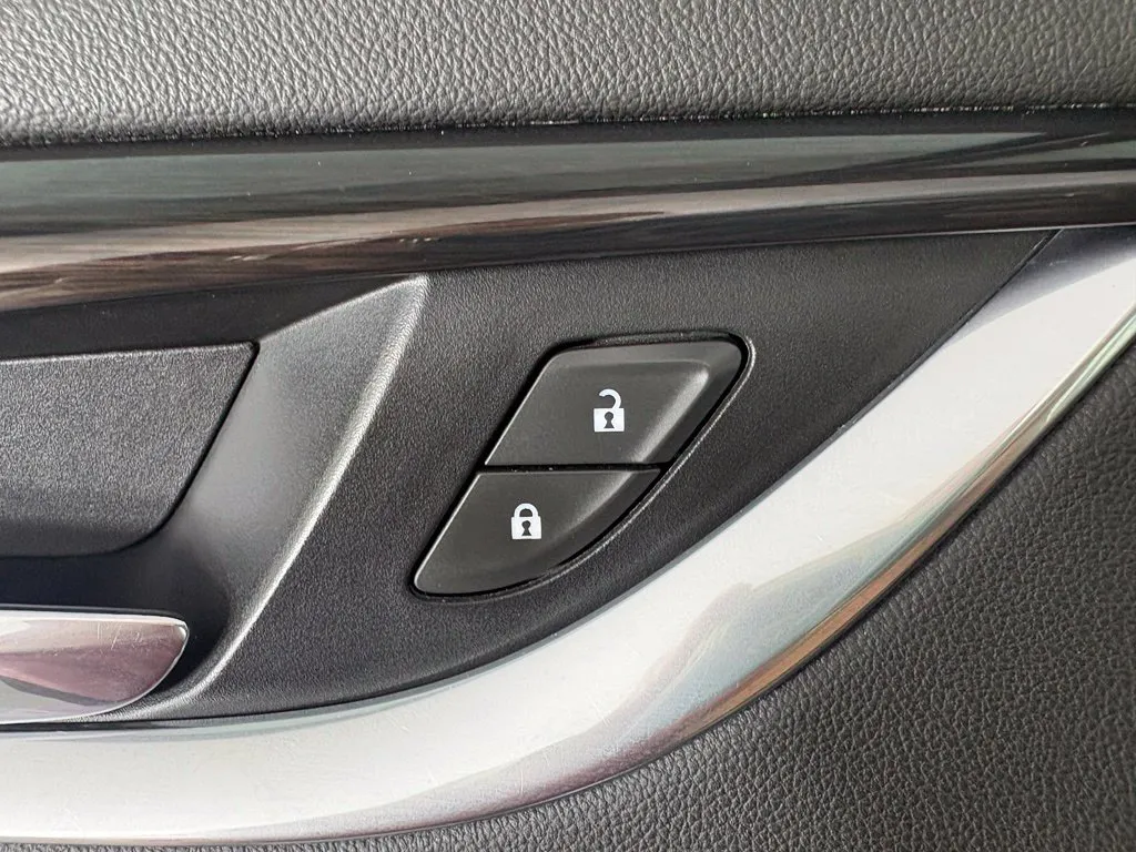 Buick Enclave photo 13