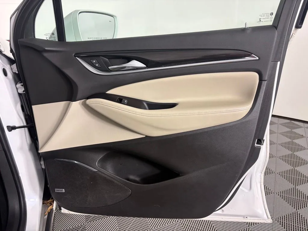 Buick Enclave photo 38