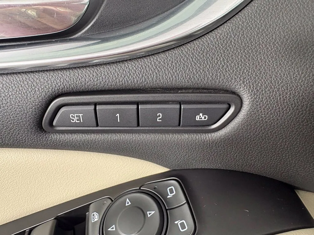 Buick Enclave photo 14