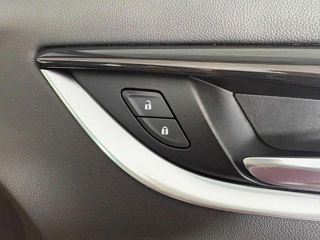 Buick Enclave photo 39