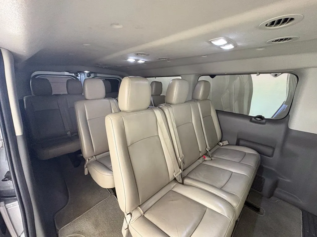 Nissan NV photo 39