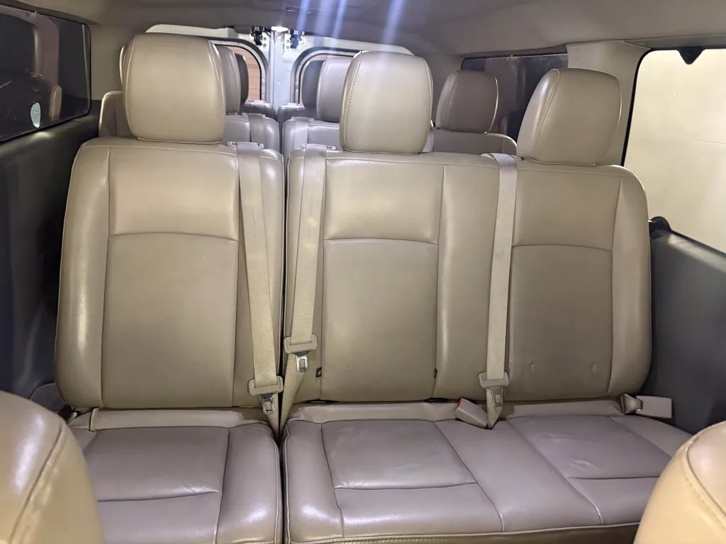 Nissan NV photo 38