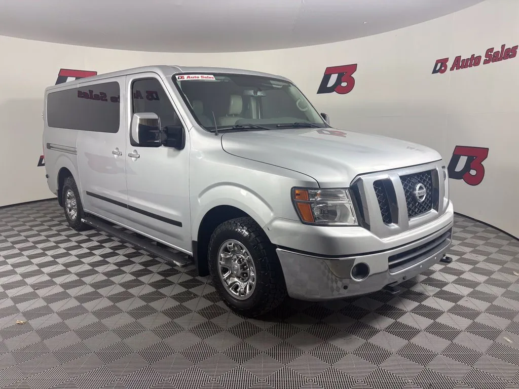 Nissan NV photo 8