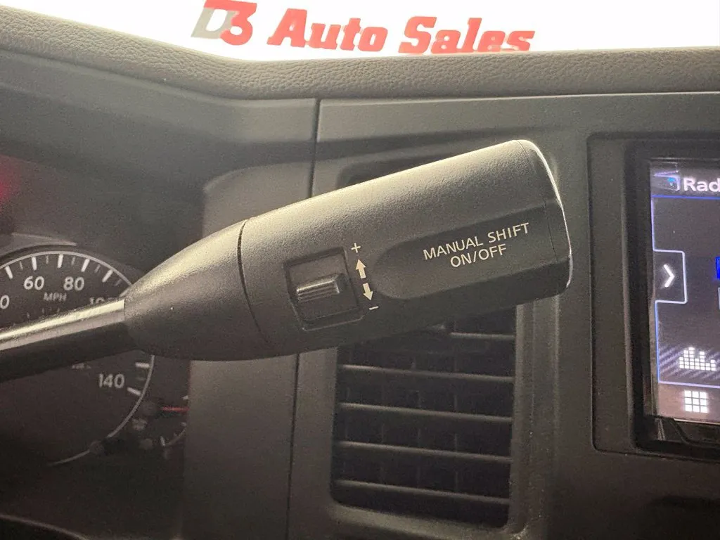 Nissan NV photo 20