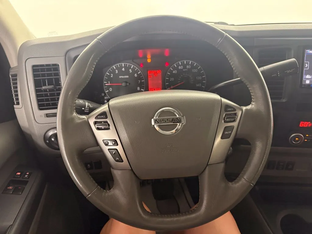 Nissan NV photo 17