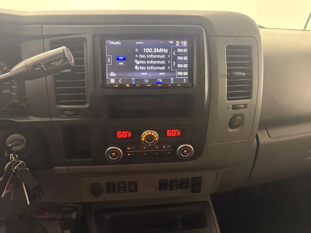 Nissan NV photo 22