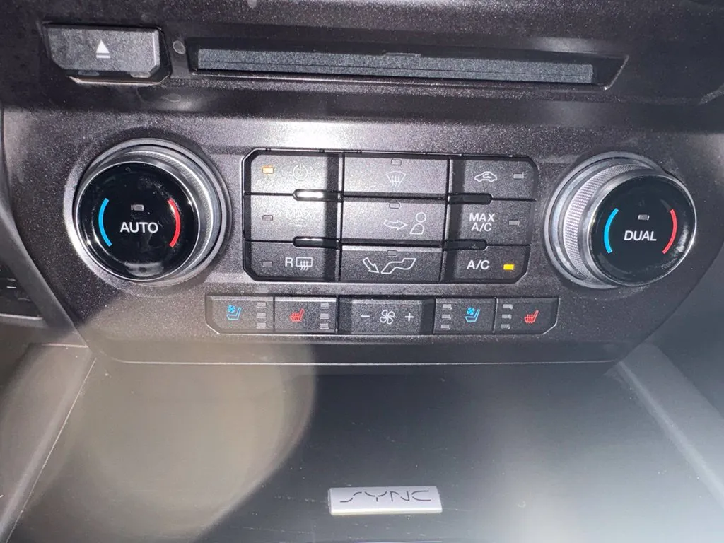 Ford F-150 photo 30